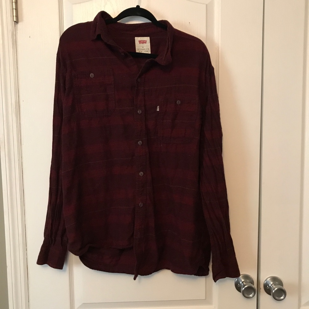 Levi’s men’s buttonup